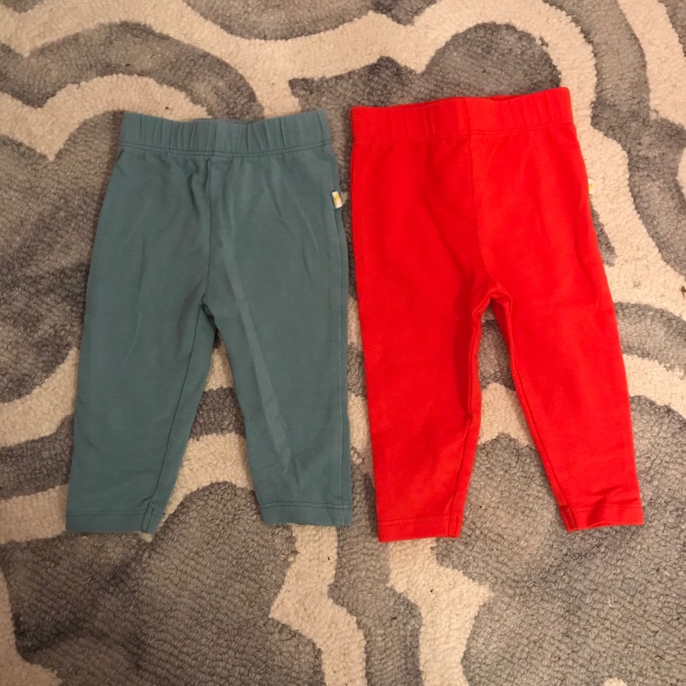 Hallmark Baby Leggings - Two pairs 0-3 months